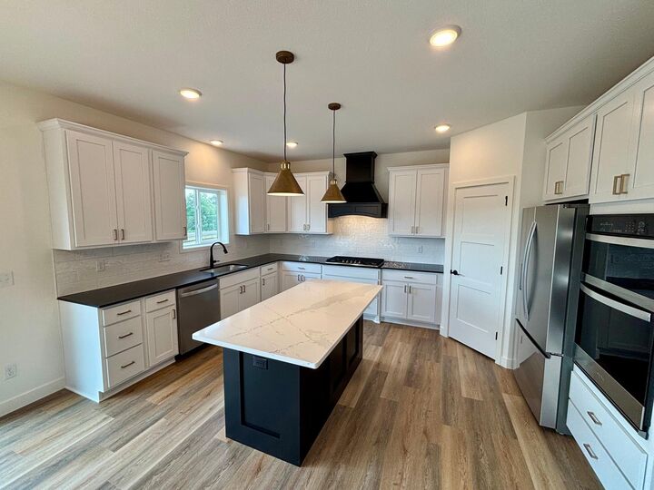 Property Photo: 819 Walnut Grove Lane MN 55341