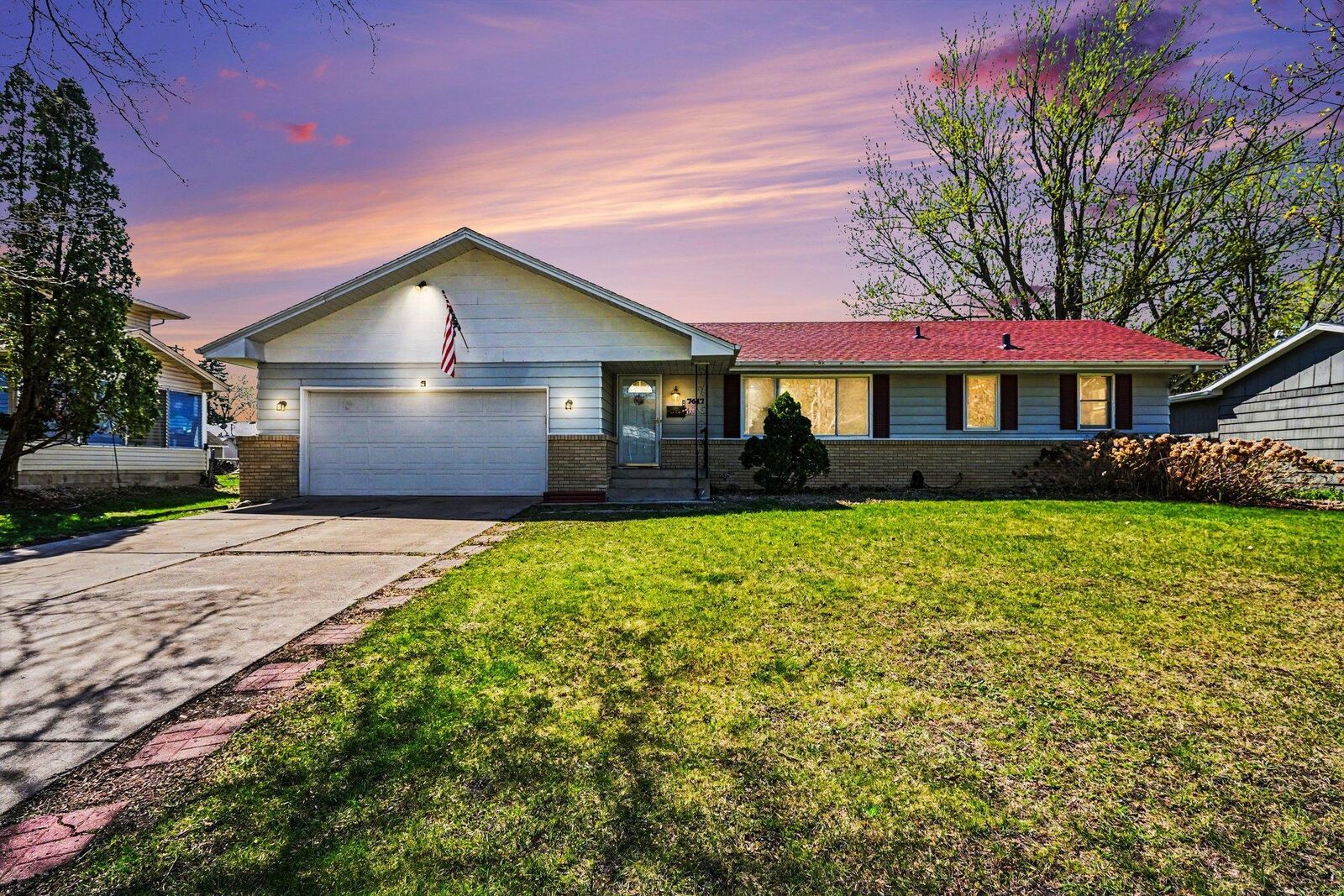 Property Photo: 7617 Lee Avenue N MN 55443