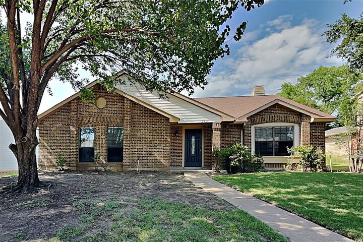 Property Photo:  543 Freestone Drive  TX 75002 