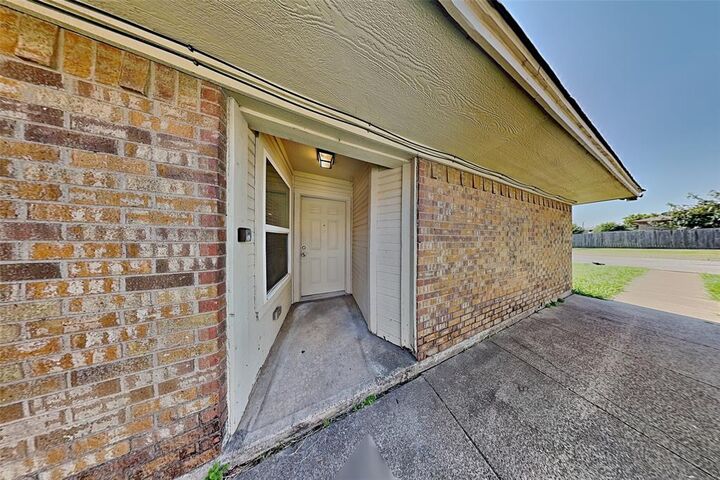 Property Photo: 3405 Republic Drive TX 76140