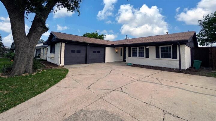 Property Photo:  4122 Victoria Street  TX 75062 
