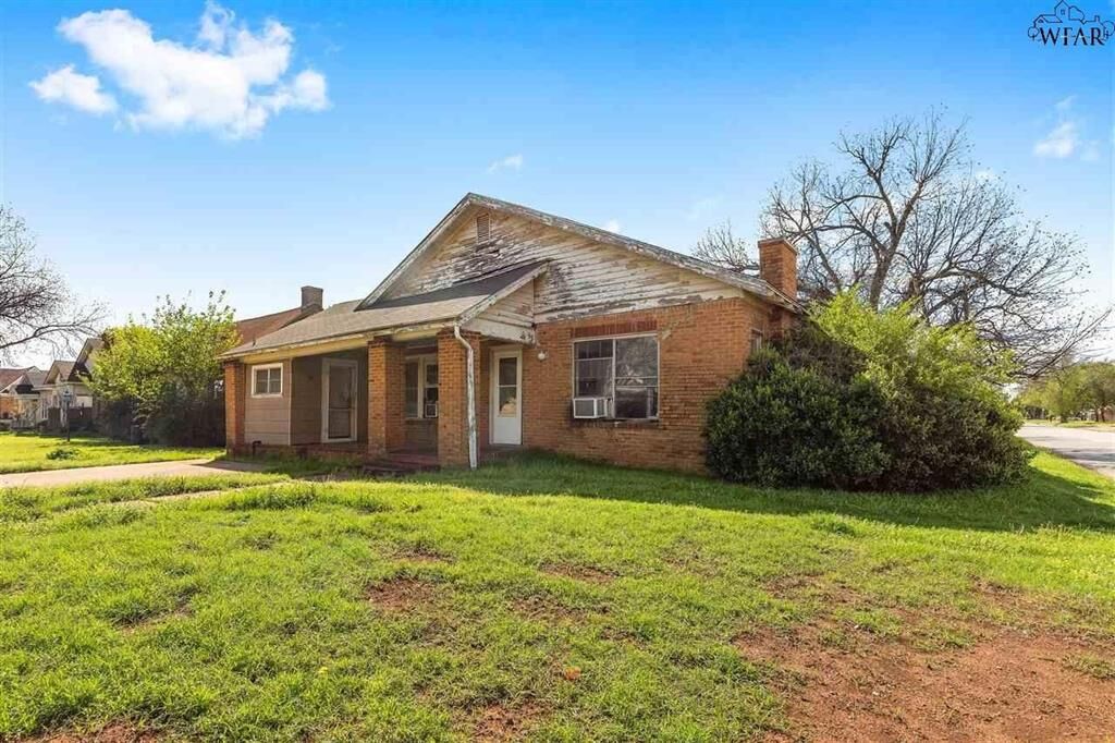 Property Photo: 2017 McGregor Avenue TX 76301