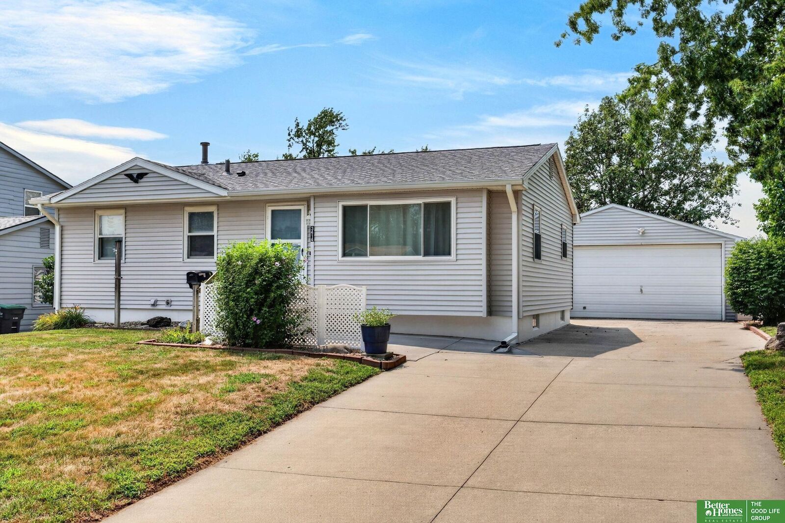 Property Photo: 3414 S 121st Street NE 68144