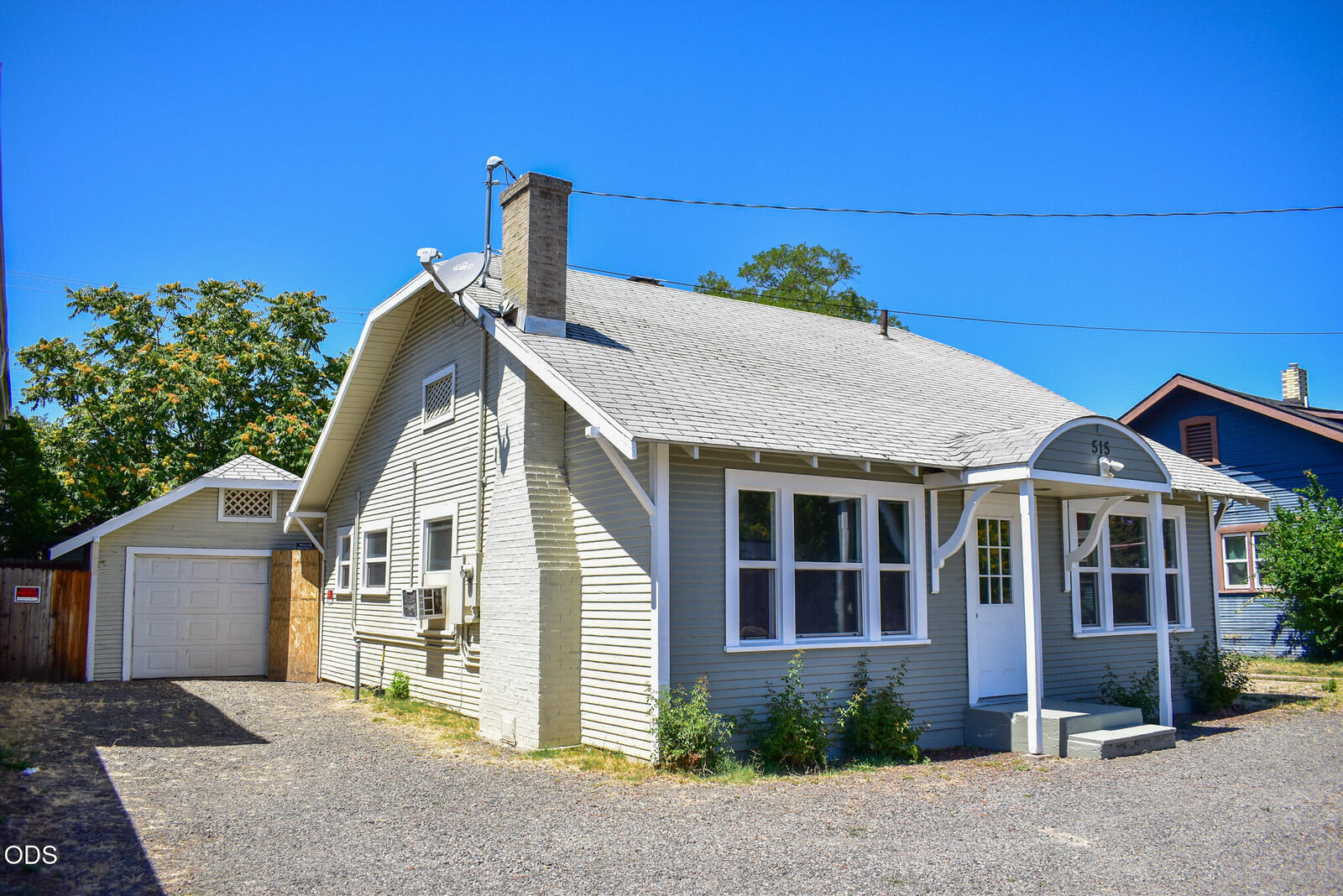 Property Photo: 515 N Riverside Avenue OR 97501