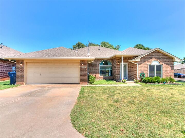 Property Photo:  4837 SE 88th Terrace  OK 73135 