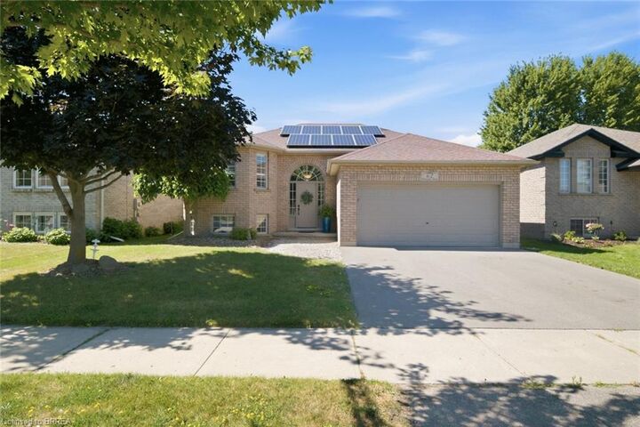 62 Donegal Drive — photo 1