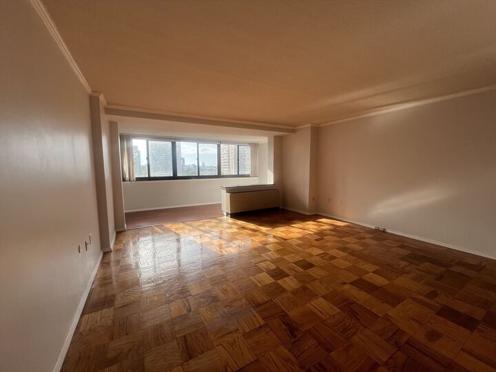 Property Photo:  9 Hawthorne Place 8P  MA 02114 