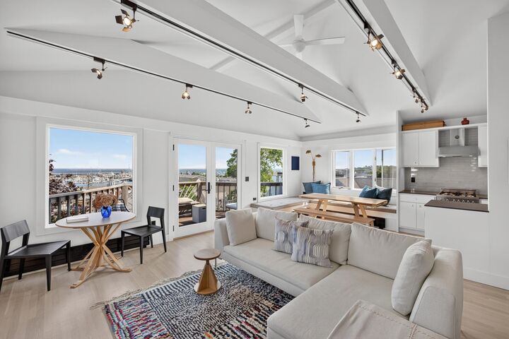 Property Photo:  348A Commercial Street Unit 5  MA 02657 