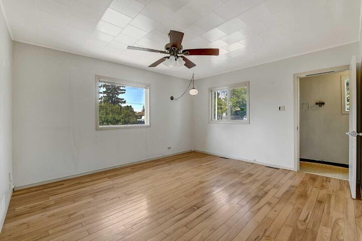 Property Photo: 10115 110 Avenue AB T8V 1S6