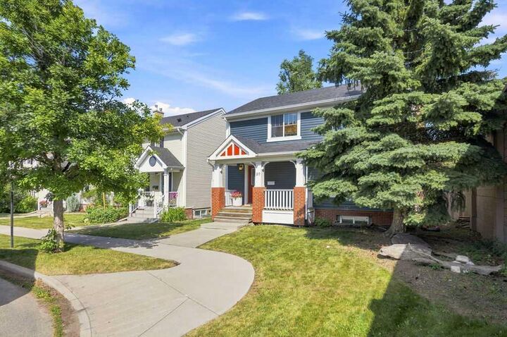 Property Photo: 87 Couture Crescent SW AB T3E 7R3