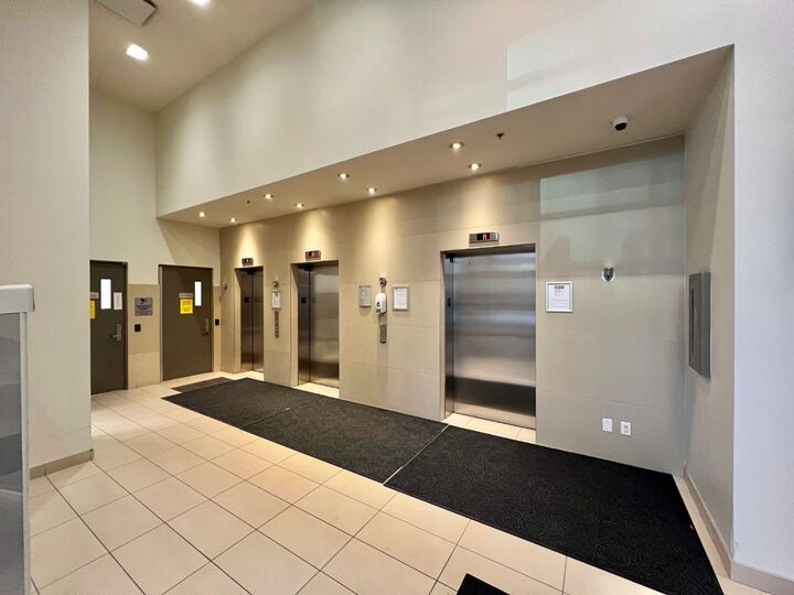 Property Photo: 211 13 Avenue SE 2607 AB T2G 1E1