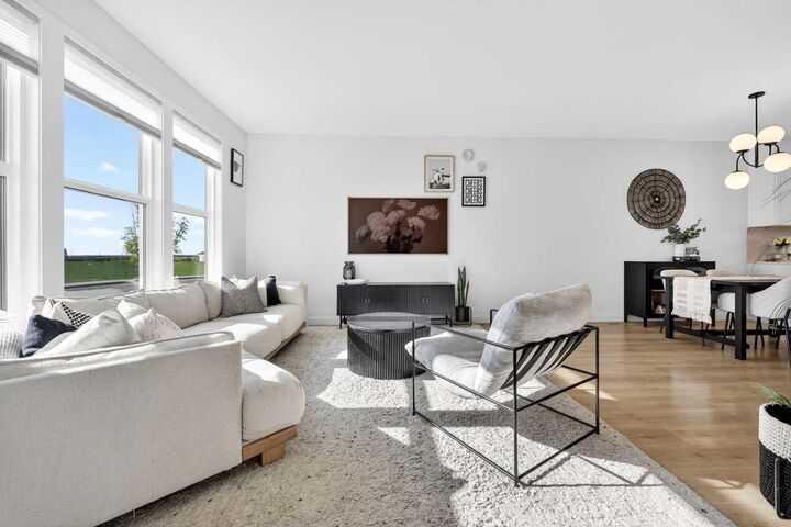 Property Photo:  87 Heirloom Boulevard SE  AB T3S 0H2 