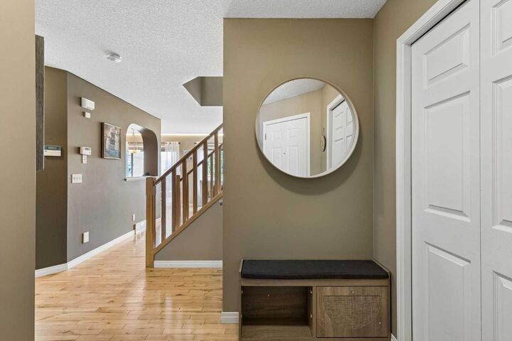 Property Photo:  117 Bow Ridge Drive 10  AB T4C 2G9 