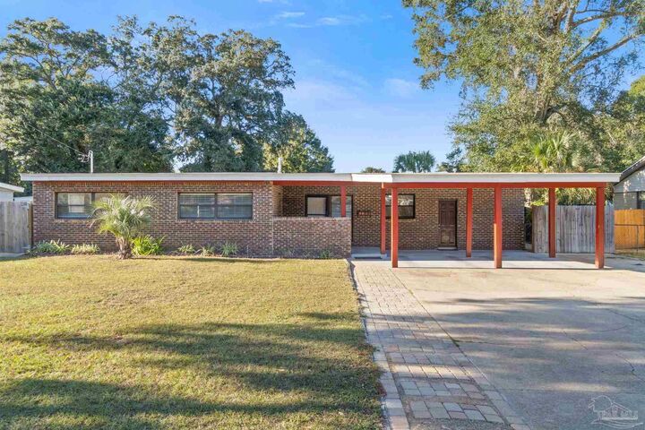 Property Photo: 632 Berkley Dr FL 32503