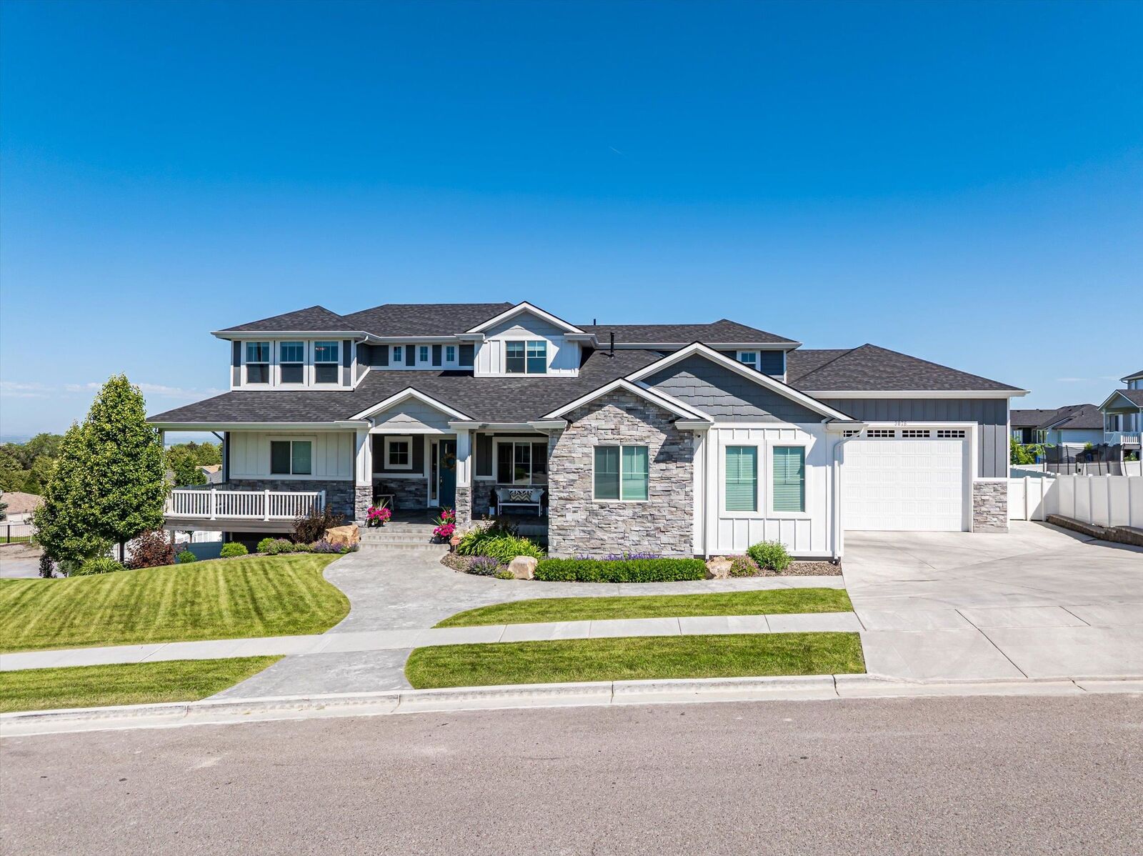 Property Photo: 3076 Lois Lane ID 83201
