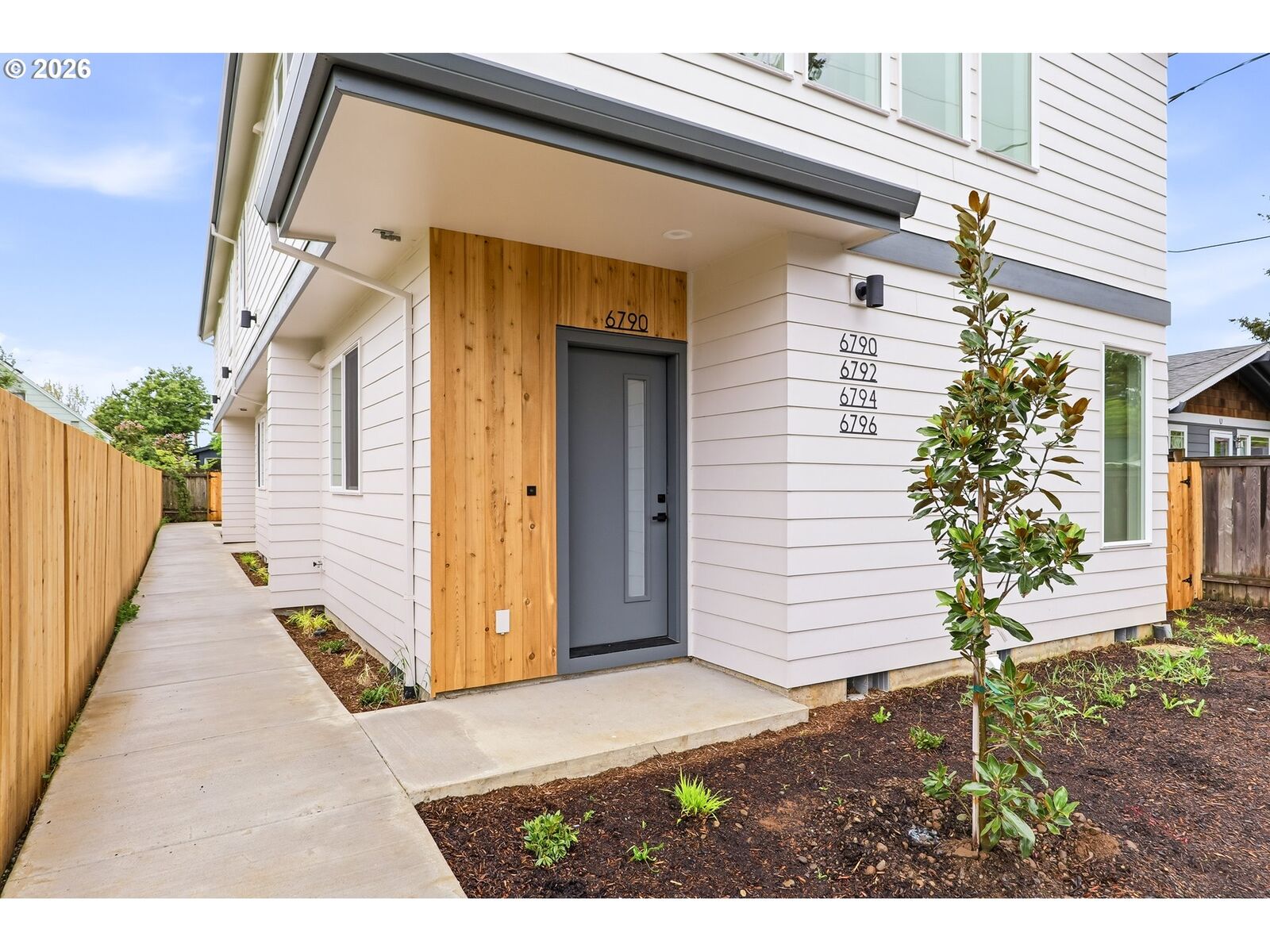Property Photo:  6794 SE Insley 3  OR 97206 