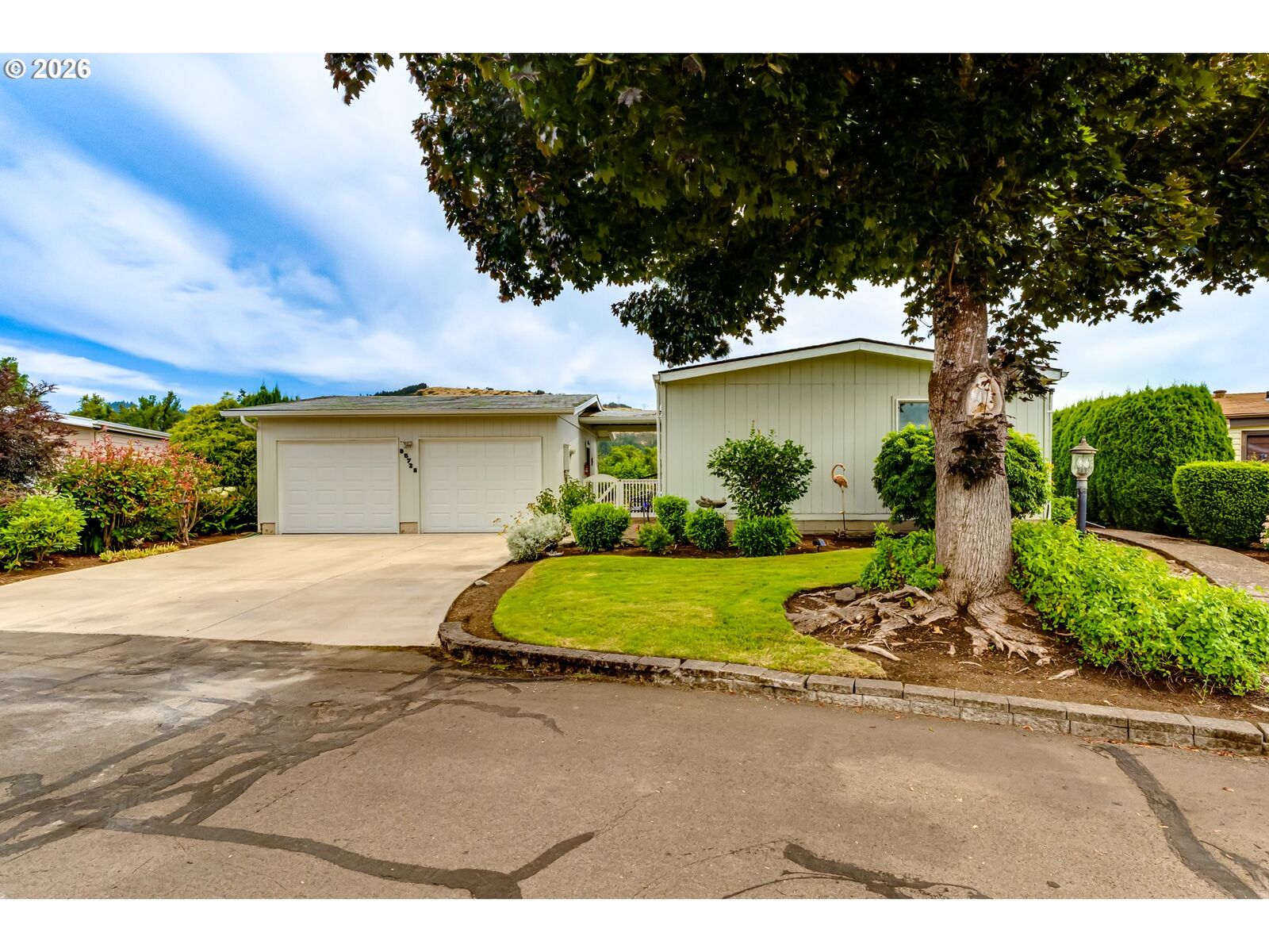 Property Photo: 85729 Chelsea Ln OR 97405