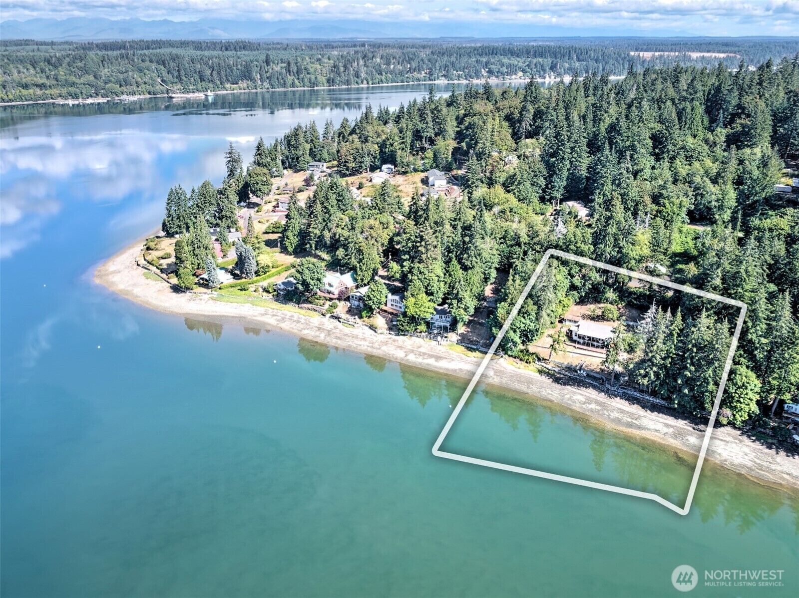 Property Photo:  411 E Orchard Lane  WA 98584 