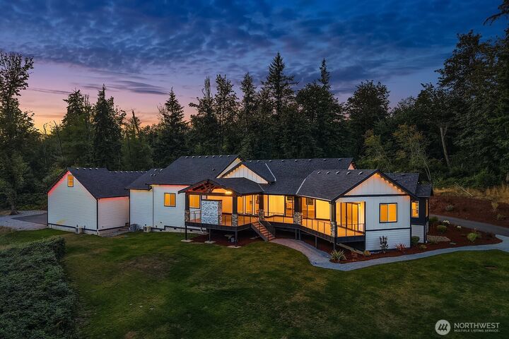 Property Photo: 20225 230th Avenue SE WA 98038