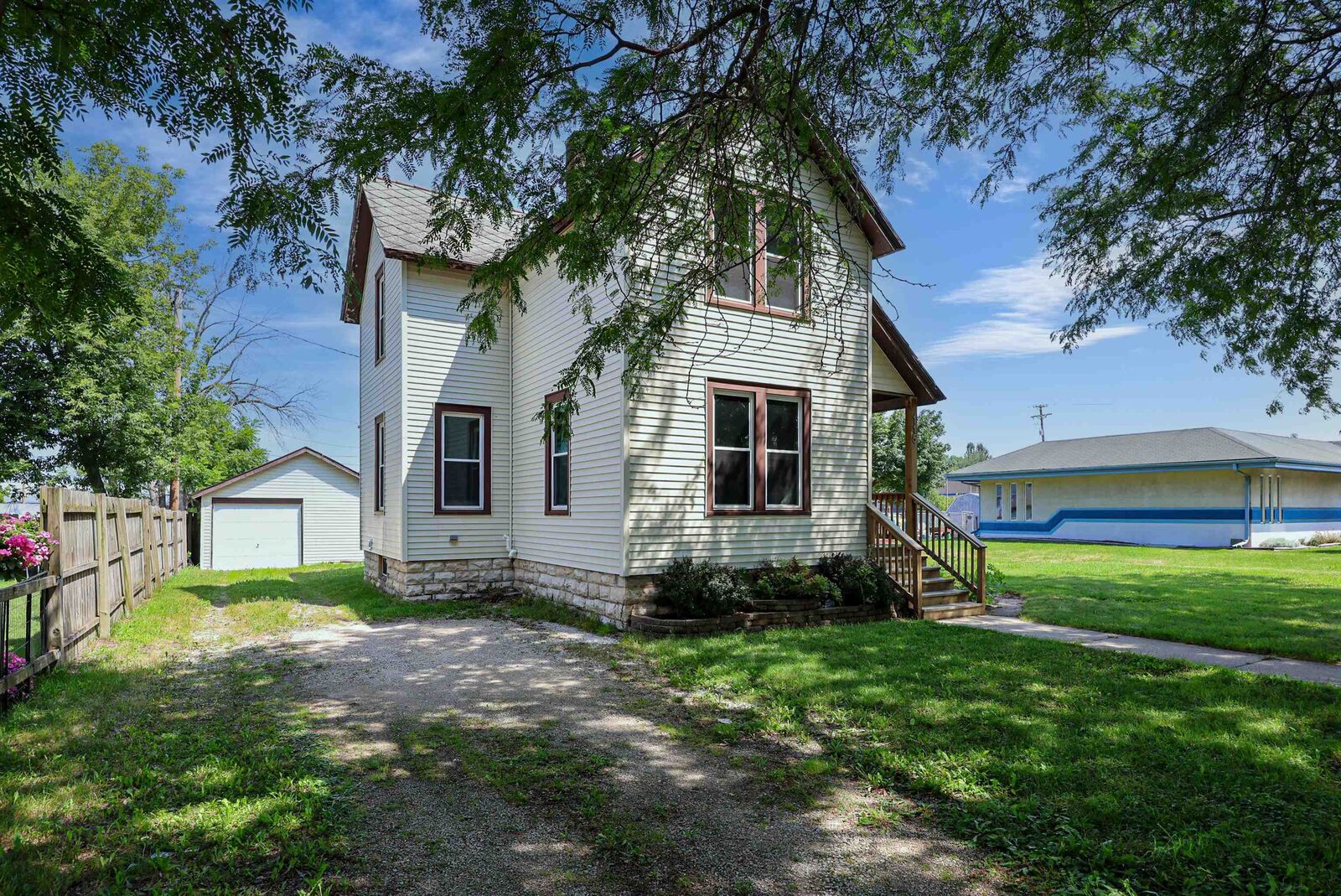 Property Photo:  115 W Scott Street  WI 54935 