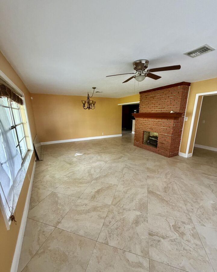 Property Photo:  2425 Ceceile Avenue  FL 33417 