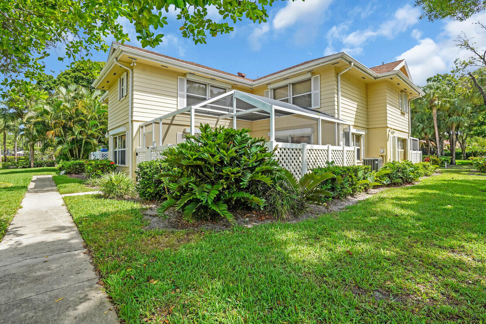 Property Photo: 8156 Chelsea Court 56C FL 33406