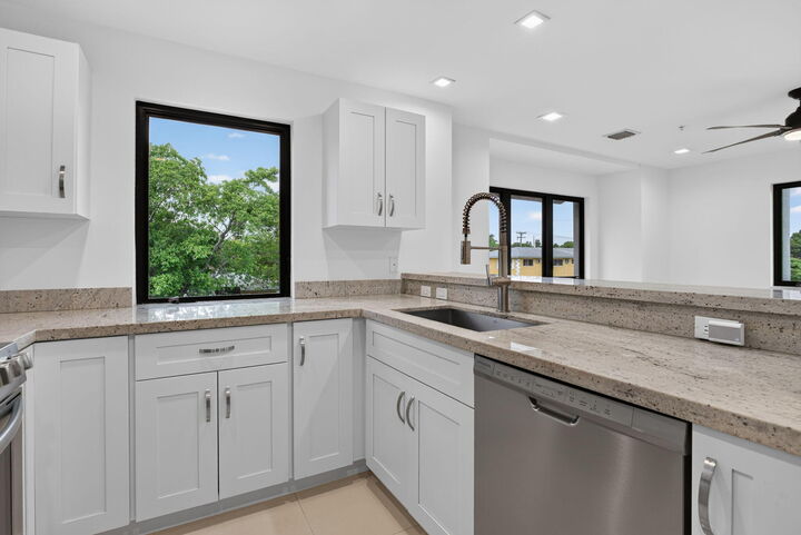 Property Photo:  444 NW 41st Street  FL 33309 