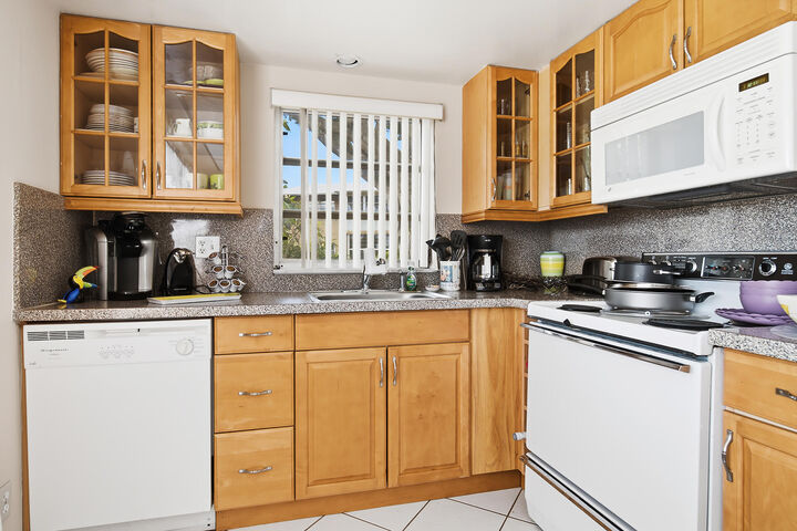 Property Photo: 13755 Via Aurora FL 33484