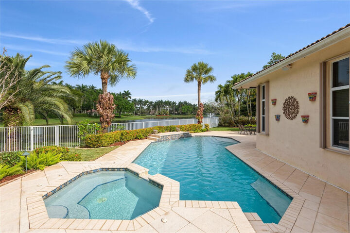 Property Photo:  4070 Sanderling Lane  FL 33331 