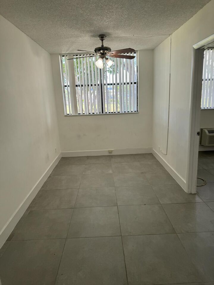 Property Photo: 2501 Riverside Drive 204-A FL 33065