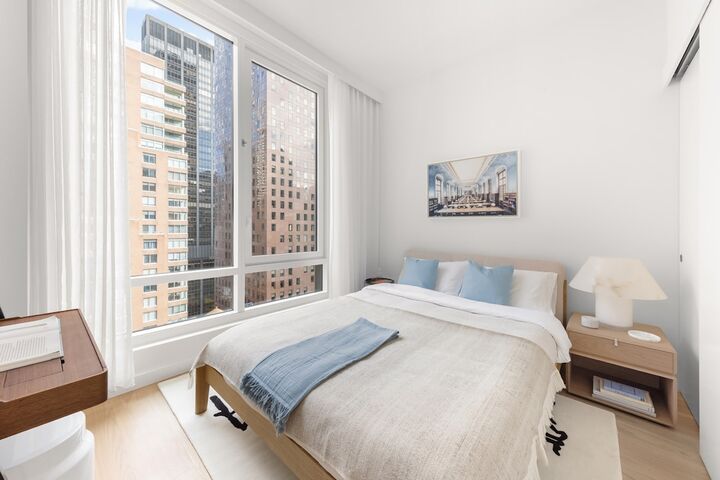 Property Photo:  135 E 47th Street 22A  NY 10017 