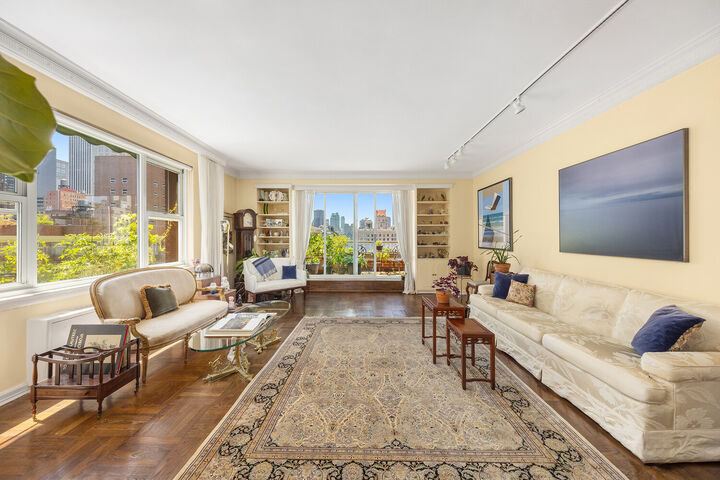 Property Photo:  139 E 63rd Street Pha  NY 10065 