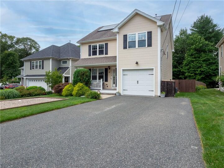 Property Photo:  41 Hickory Road  RI 02864 