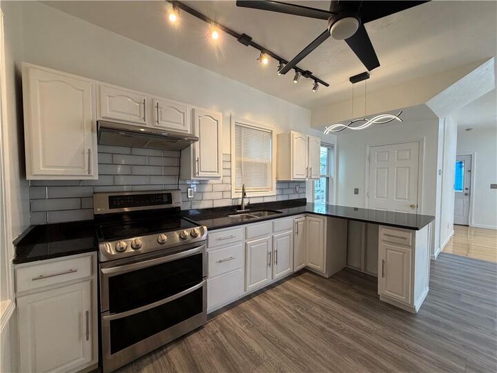 Property Photo:  38 Marion Avenue N  RI 02905 