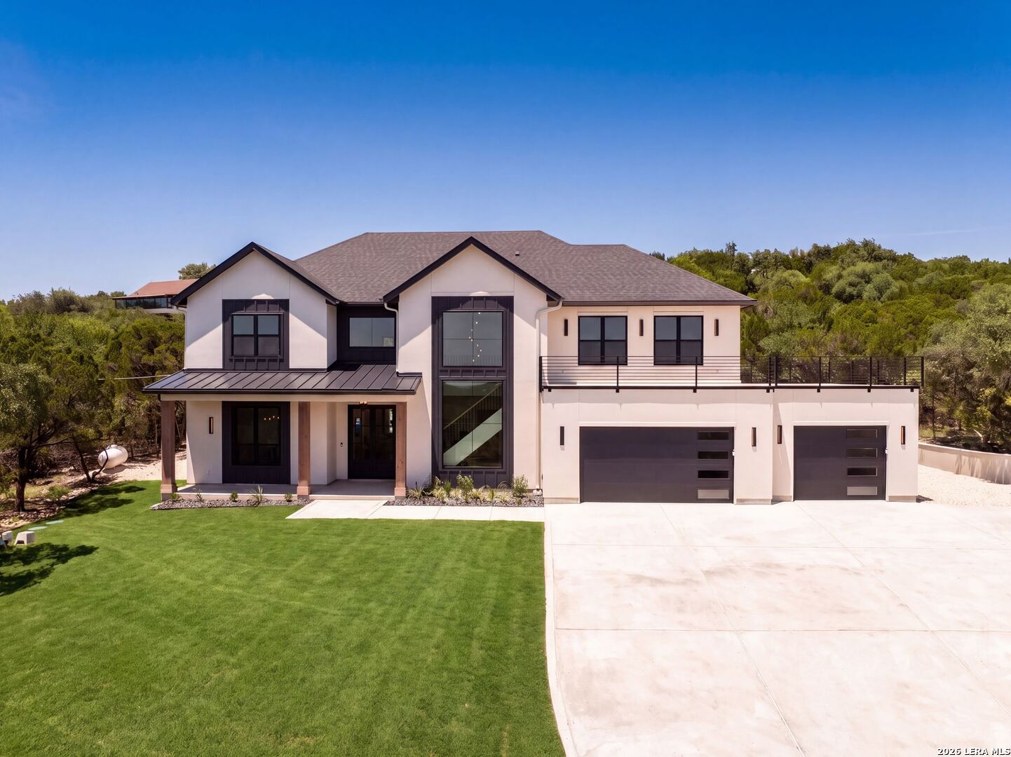 Property Photo: 9007 Fox Briar Ln TX 78006