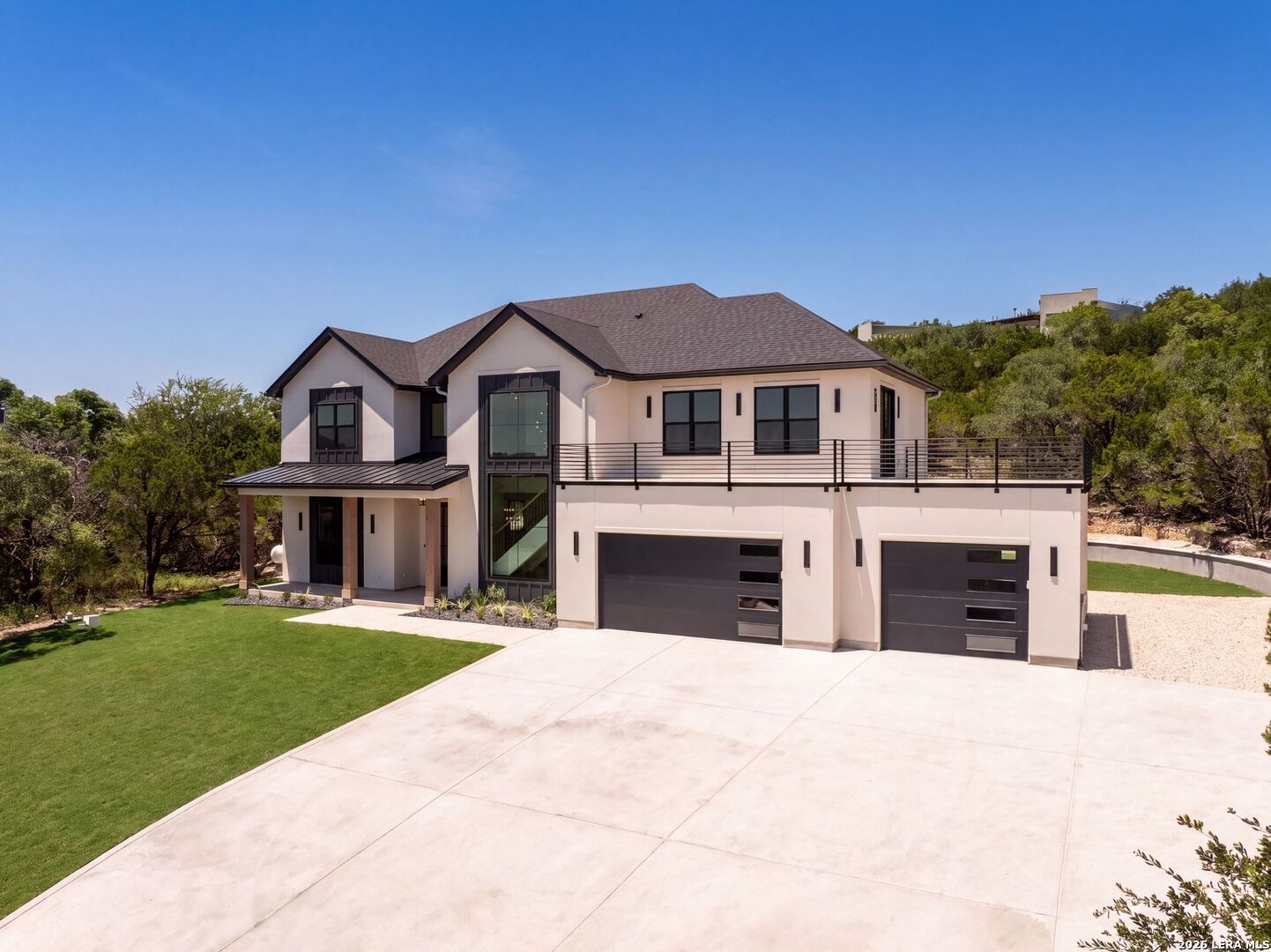 Property Photo:  9007 Fox Briar Ln  TX 78006 