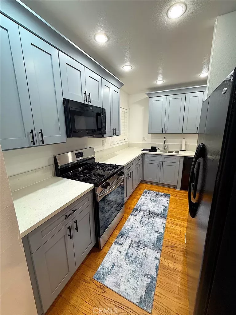 Property Photo: 4807 Beck Avenue 4 CA 91601