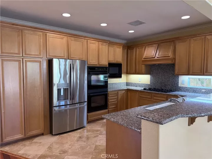 Property Photo:  5 Stonegate  CA 92602 