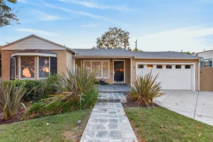 Property Photo:  1321 Graynold  CA 91202 