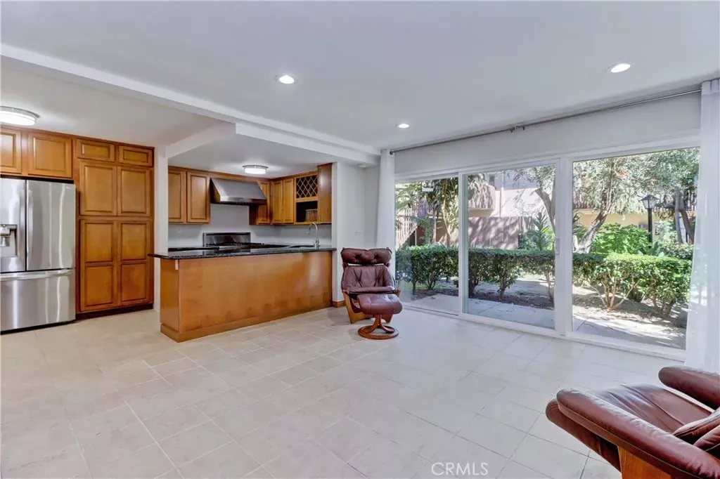 Property Photo: 3050 S Bristol 4D CA 92704
