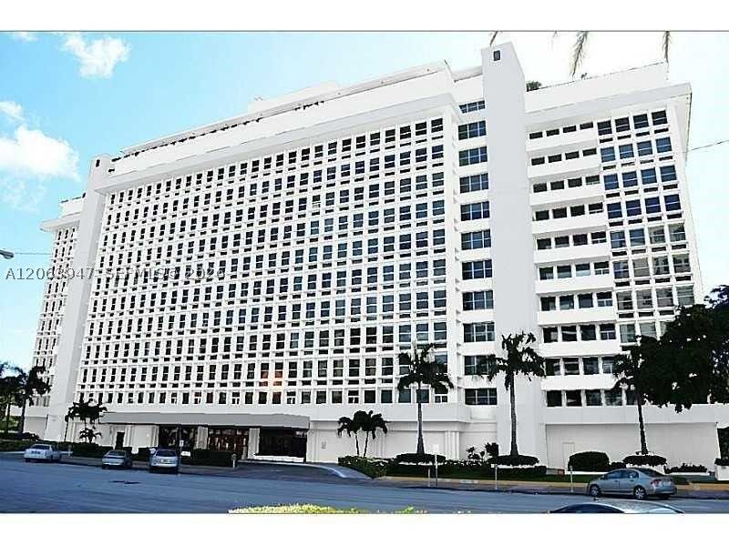 Property Photo: 700 Biltmore Way 215 FL 33134