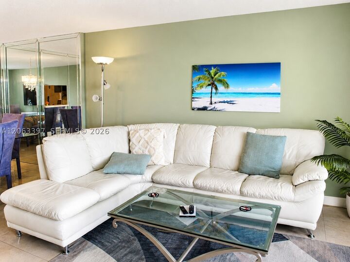 Property Photo: 401 SE 3rd St 608 FL 33004