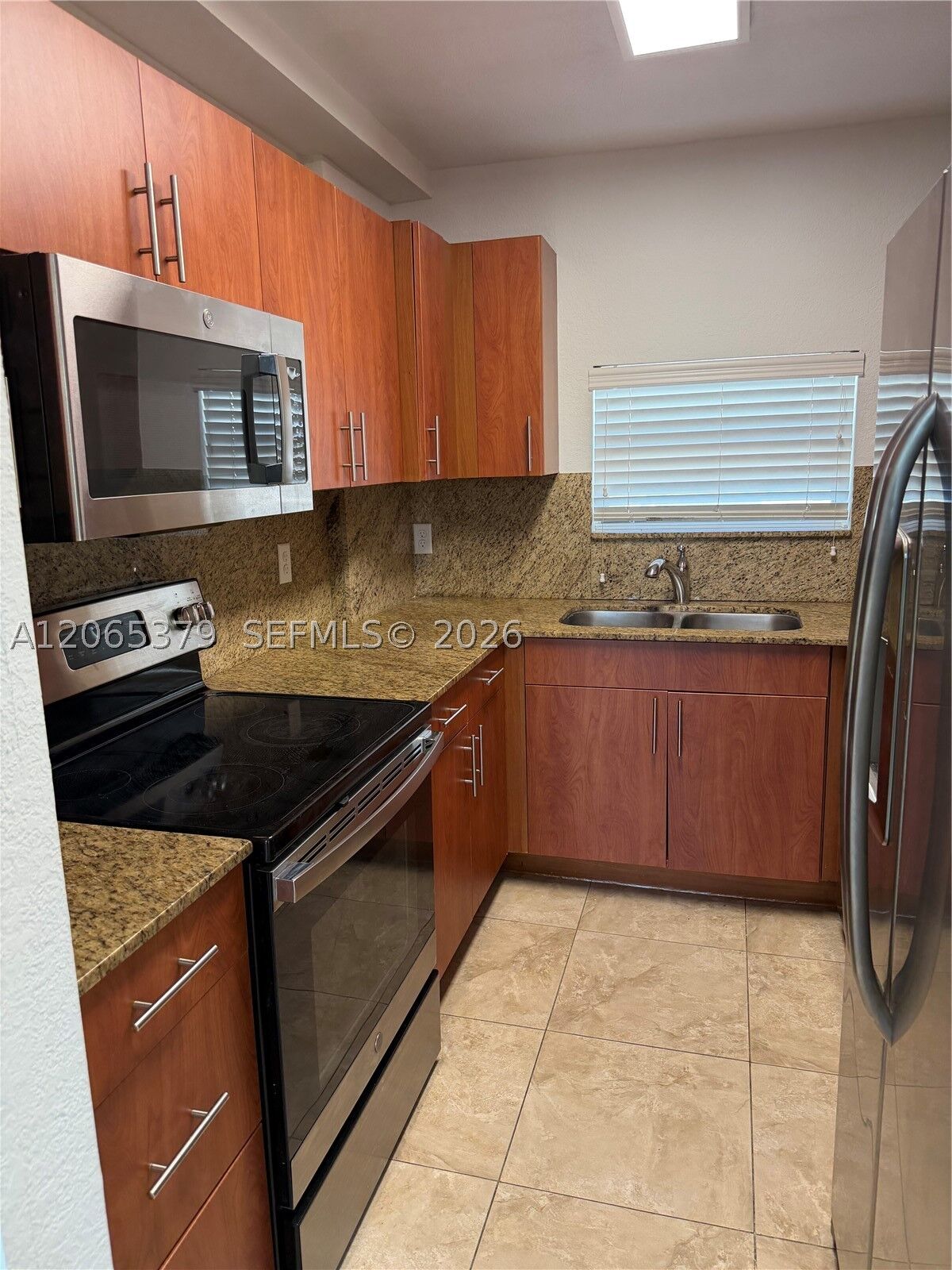 Property Photo: 11 Antilla Ave B FL 33134