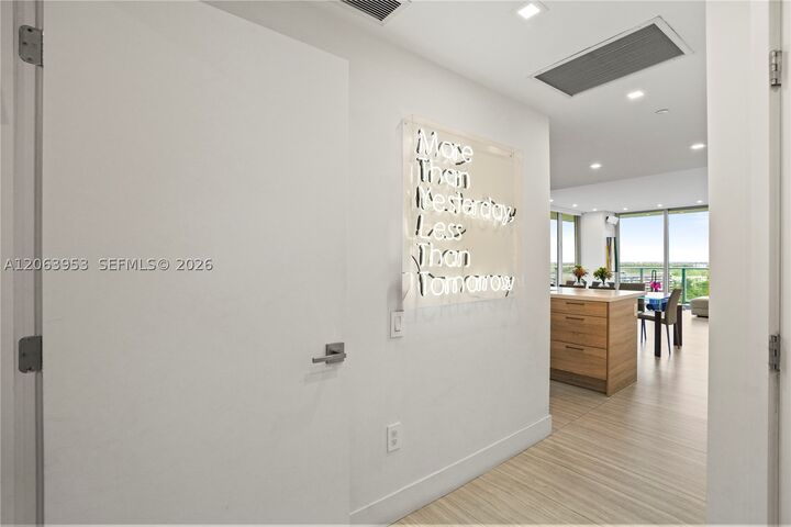 Property Photo:  16385 Biscayne Blvd 1601+2 Parkings  FL 33160 