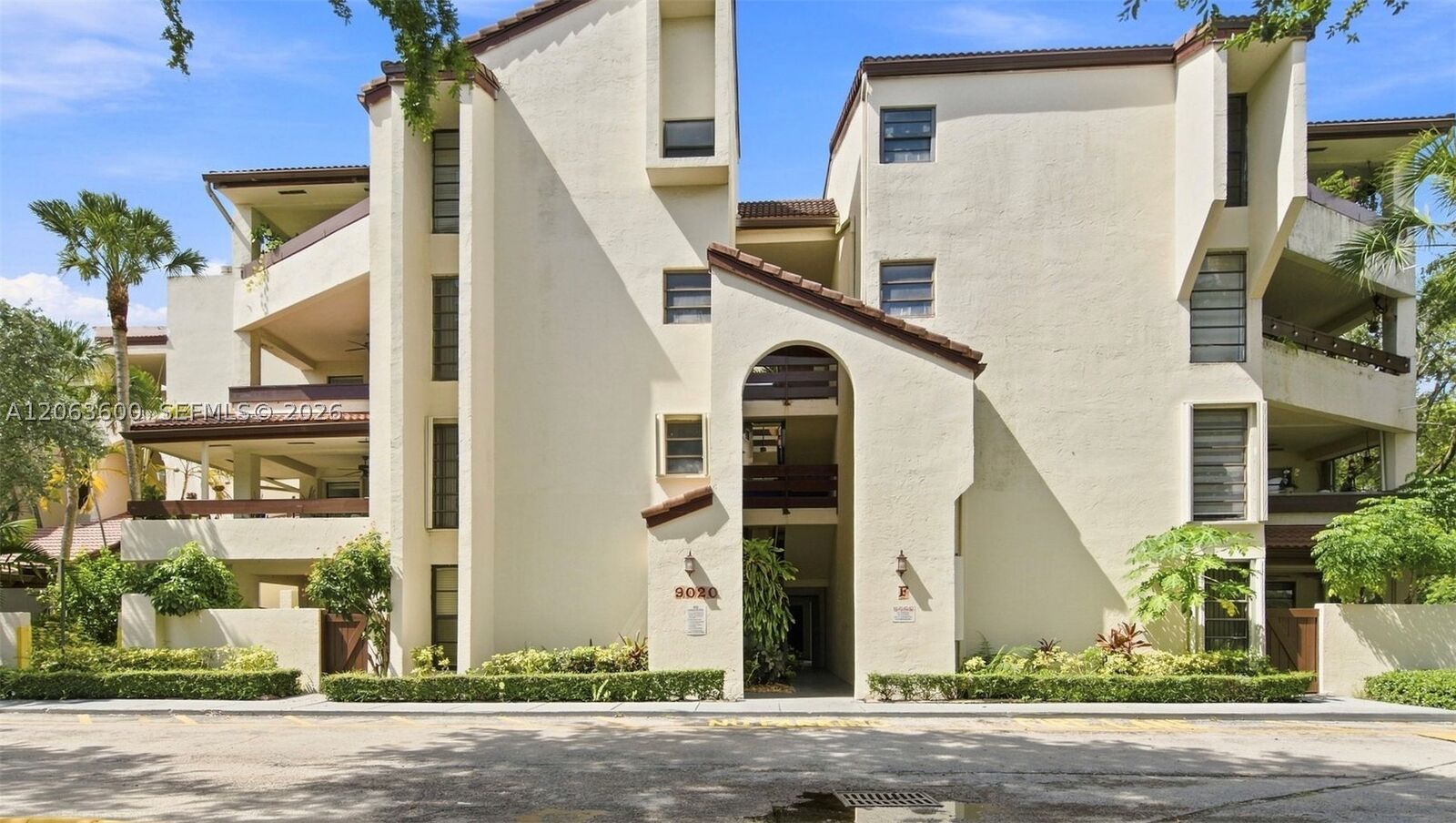 Property Photo: 9020 SW 125th Ave F109 FL 33186
