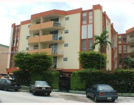 Property Photo: 1750 W 46th St 331 FL 33012