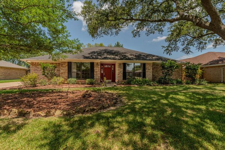 Property Photo:  6960 Blarney St  TX 77706 