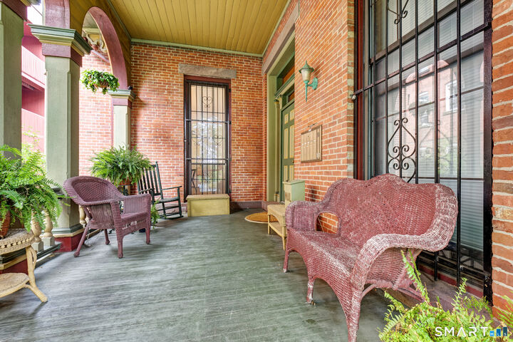 Property Photo:  33 Charter Oak Place 2  CT 06106 