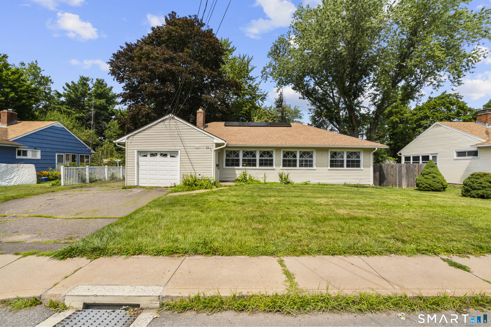 Property Photo:  72 Vernon Street  CT 06042 
