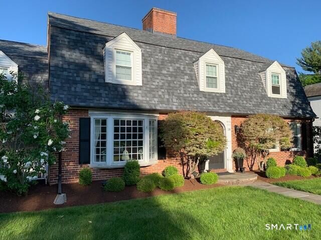 Property Photo:  28 Colony Road  CT 06117 